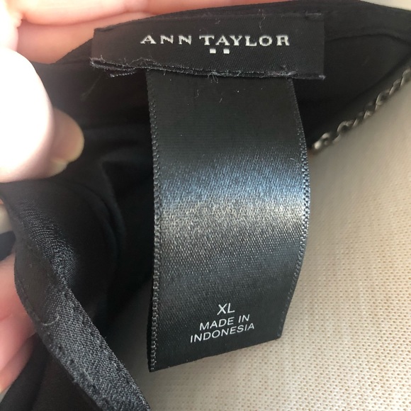 Ann Taylor Blouse 🖤 - Picture 6 of 7